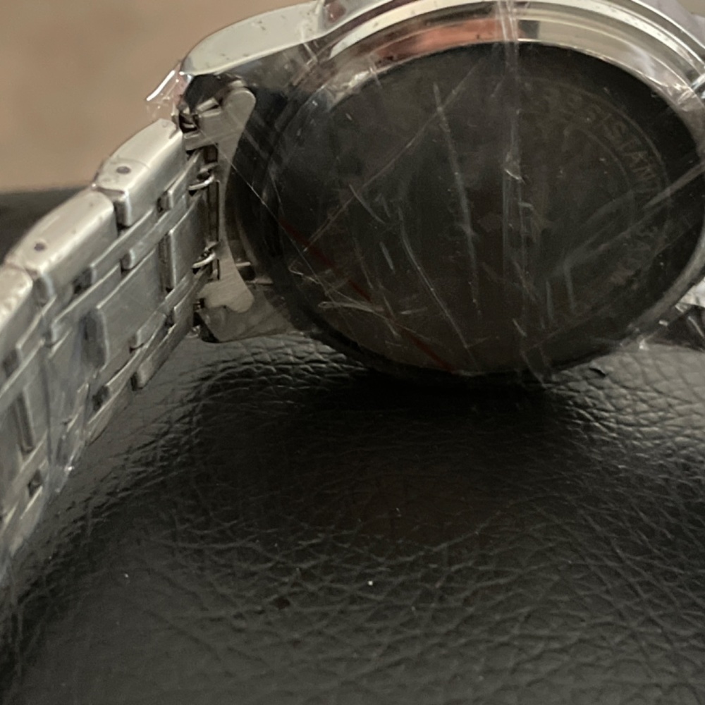 Watch - Picture 3 of 3